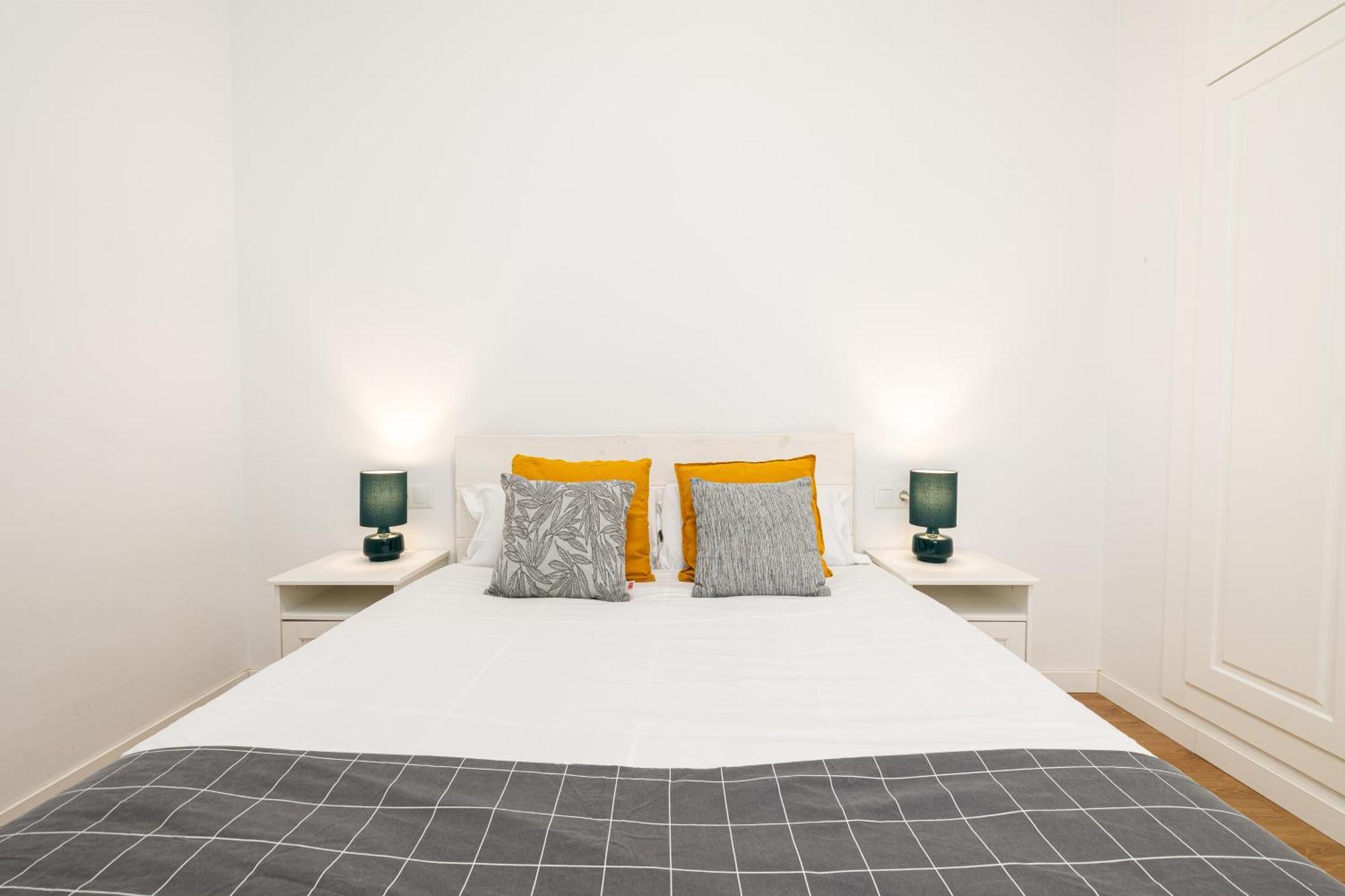 Apartament Holidays2Malaga Old Town Zewnętrze zdjęcie